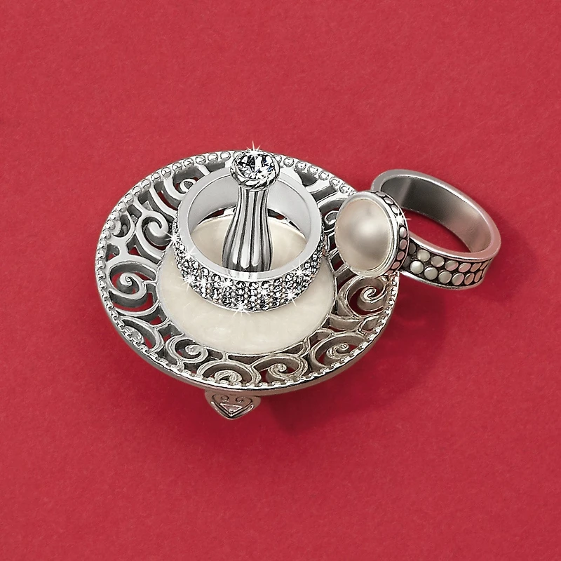 Lacie Daisy Ring Holder