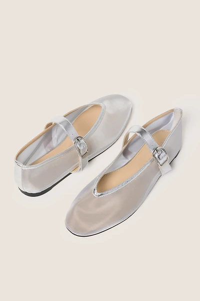 Godina Flat