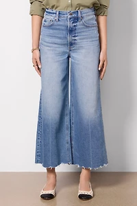Petite Lana Crop