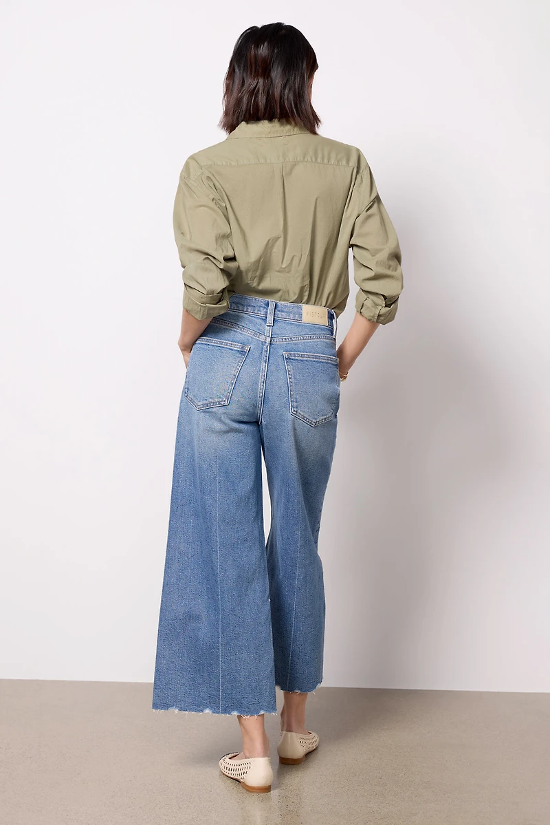 Petite Lana Crop