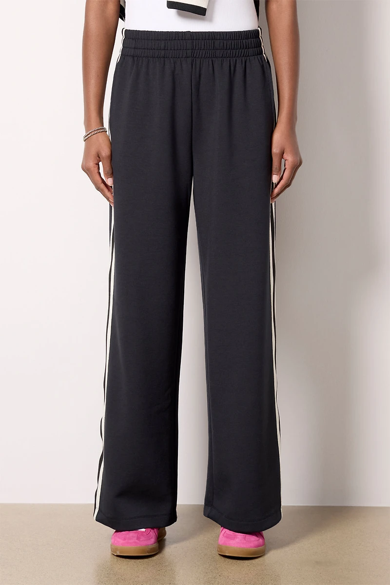 Nia Varsity Track Pant