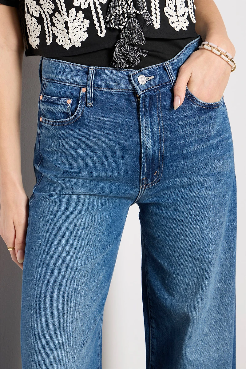 The Undercover Sneak