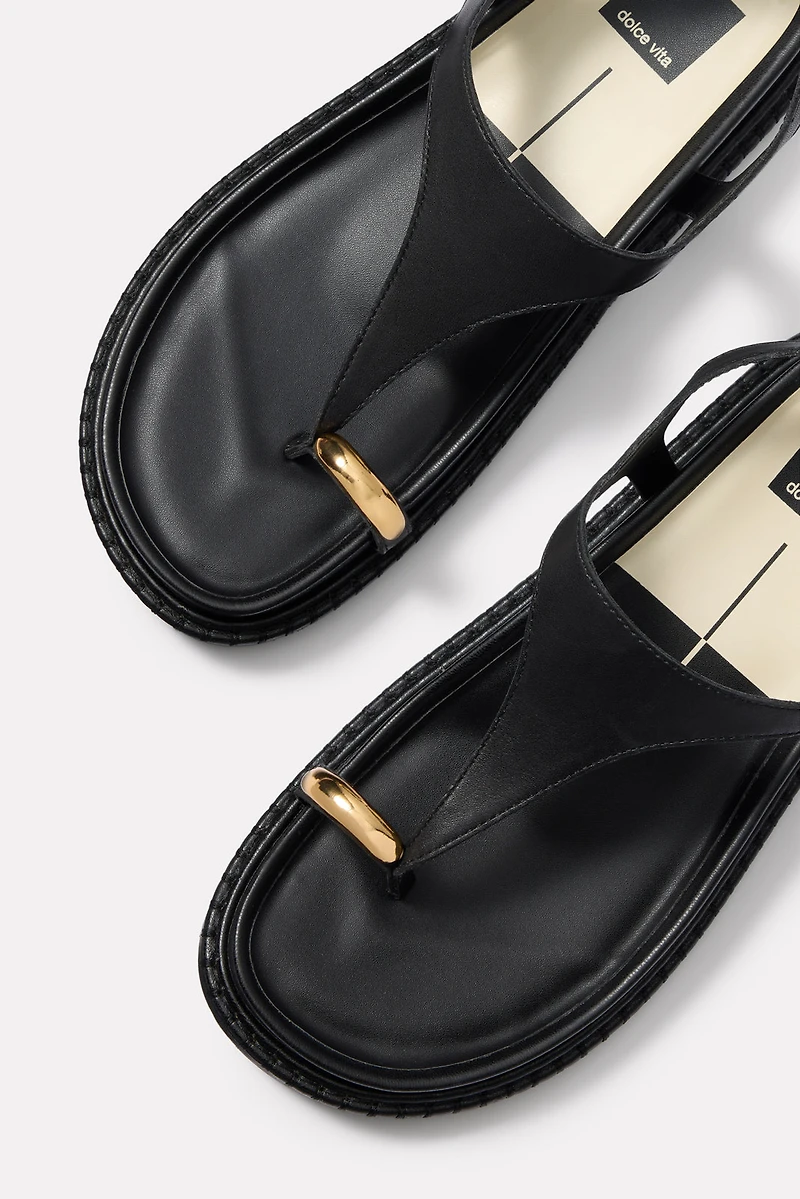 Stefan Sandal