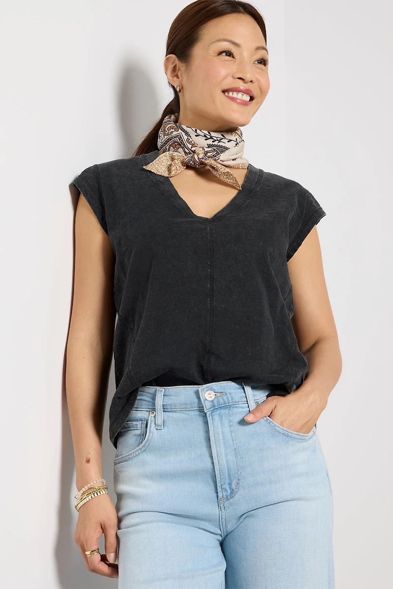 Teddy Washed V Neck Tee