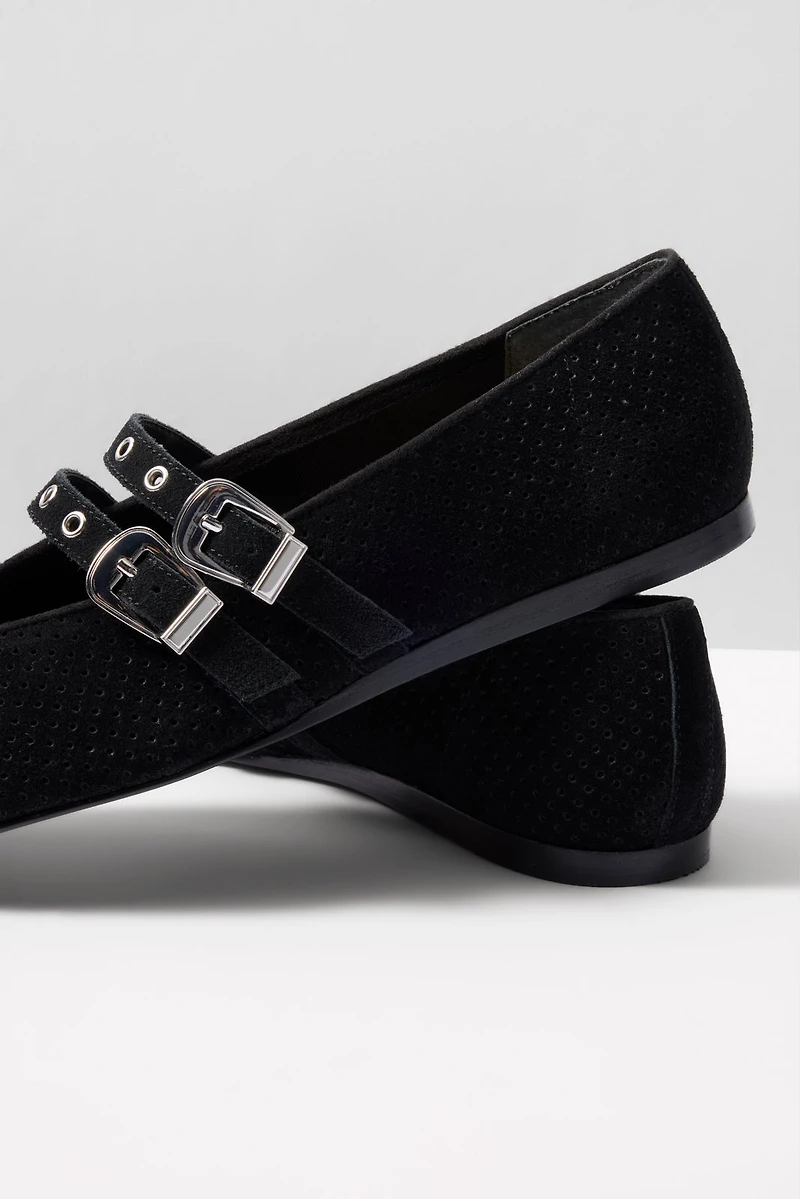 Baylee Grommet Flat