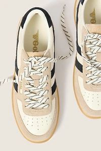 Hawk Sneaker