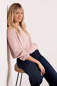 Mariana Sleek Pullover