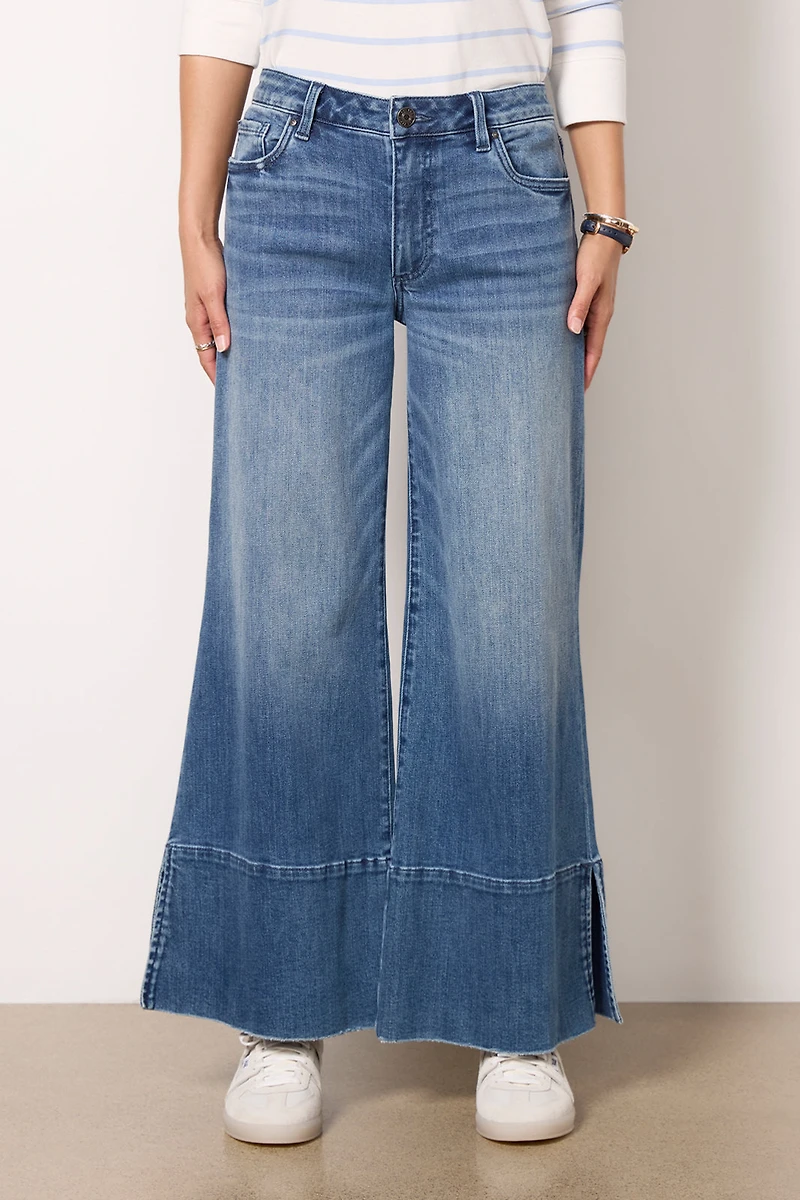 Goldie w Exaggerated Hem