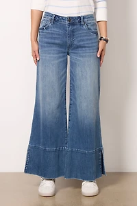 Goldie w Exaggerated Hem