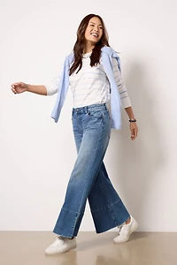 Goldie w Exaggerated Hem