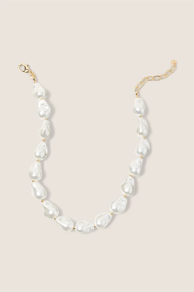 Athena Pearl Necklace
