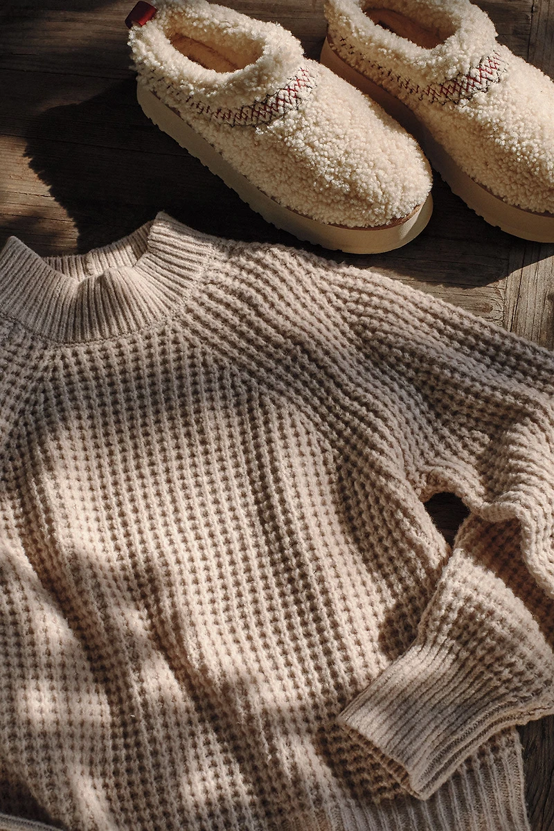 Capri Mockneck Pullover