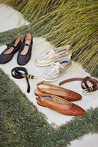 Avalon Woven Flat