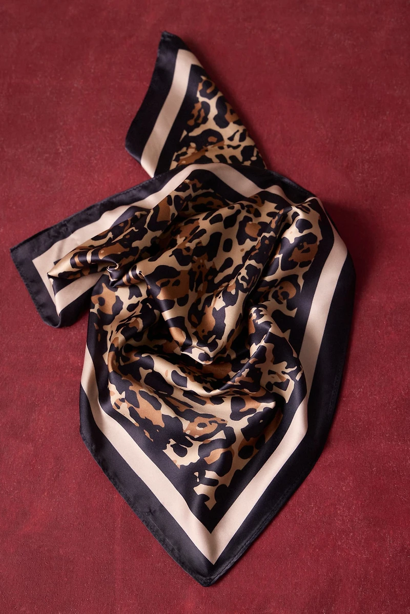Portia Leopard Bandana