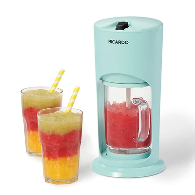 Frozen drinks maker