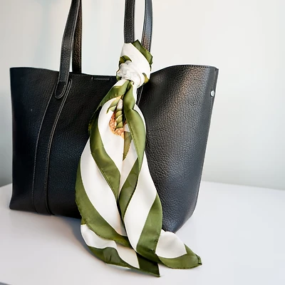 Foulard carré en satin – Vert