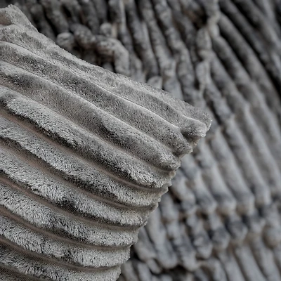 Ribbed cushion - Gray