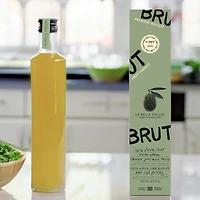Extra virgin raw olive oil