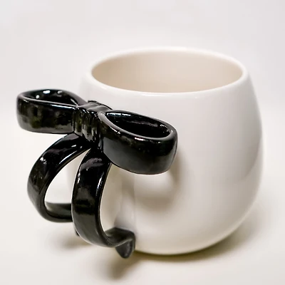 Tasse en céramique blanche