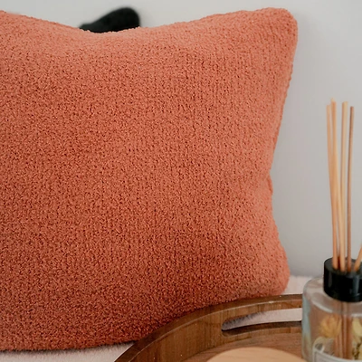 Deluxe knitted cushion