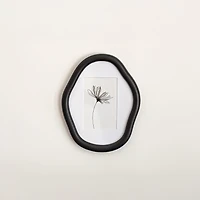 Irregular shaped photo frame - 4 x 6 black