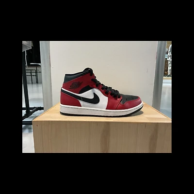 Pre-Owned Air Jordan 1 Mid 'Chicago Black Toe'