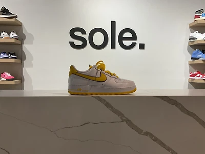 Pre-Owned Kobe Bryant x Air Force 1 Low Retro QS 'Lakers Home'