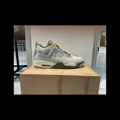 Pre-Owned Air Jordan 4 Retro SE Craft 'Photon Dust'