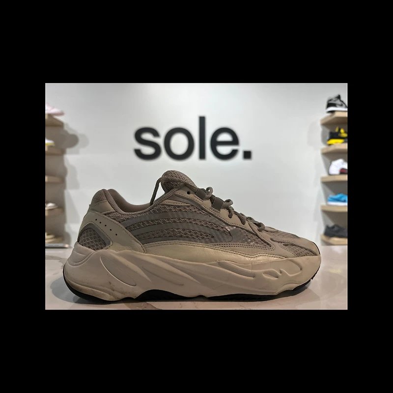 Pre-Owned Yeezy Boost 700 V2 'Static' 2023