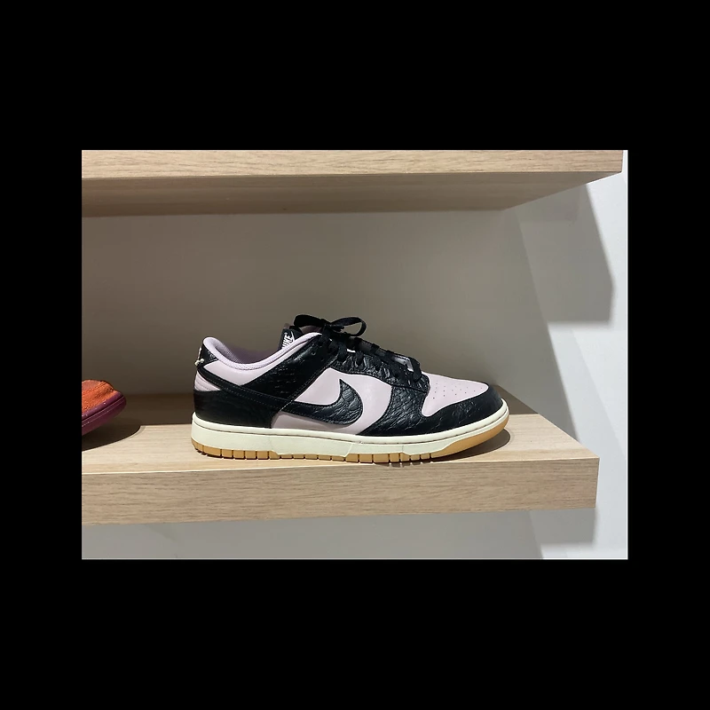 Pre-Owned Wmns Dunk Low 'Pink Foam Black'