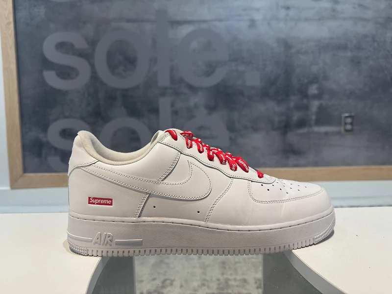 Pre-Owned Supreme x Air Force 1 Low 'Box Logo - white'