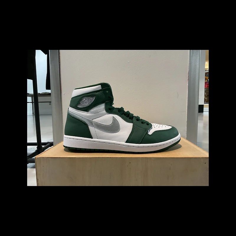 Pre-Owned Air Jordan 1 Retro High OG 'Gorge Green'