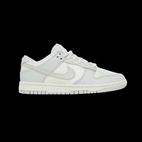 Women’s Dunk Low ‘Needlework’