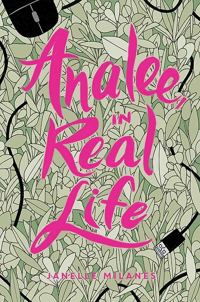 Analee, Real Life