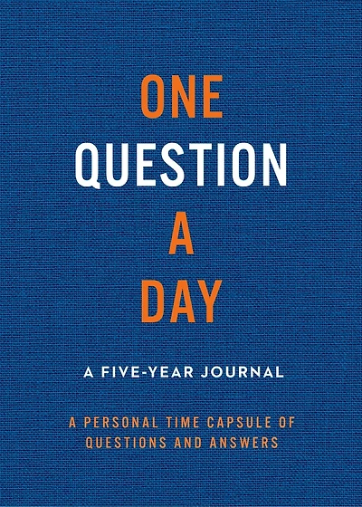 One Question a Day (Navy): A Five-Year Journal: A Personal Time Capsule of Questions and Answers