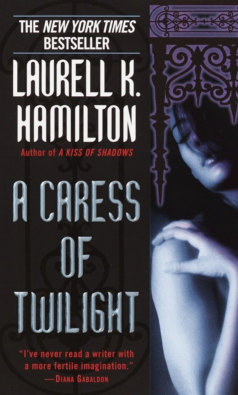 A Caress of Twilight: Merry Gentry Novel