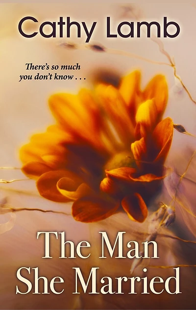 The Man She Married: (Large  Print)