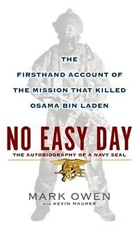 No Easy Day: Large Print Edition