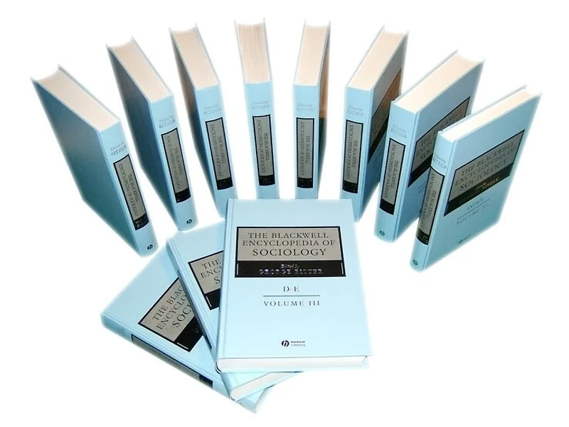 The Wiley Blackwell Encyclopedia of Sociology, 12 Volumes