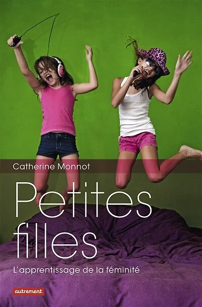 Petites filles: l'apprentissage de la féminité