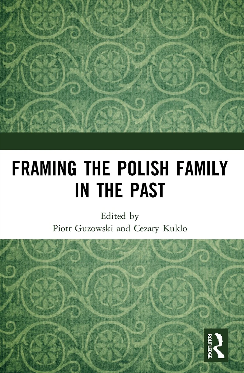 Framing the Polish Family Past
