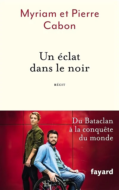 Un éclat dans le noir: récit