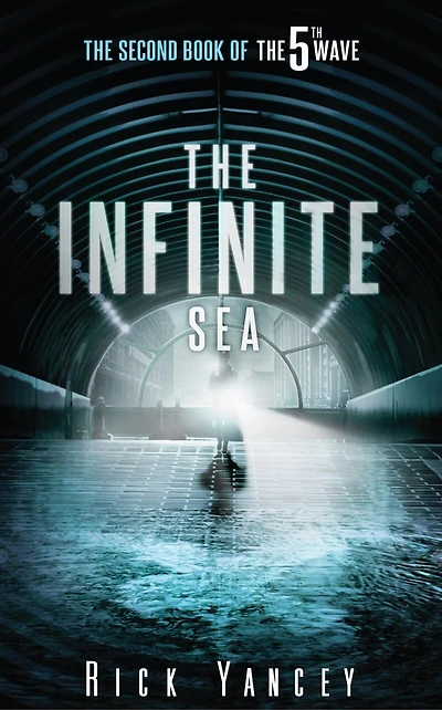The Infinite Sea: (Large Print)