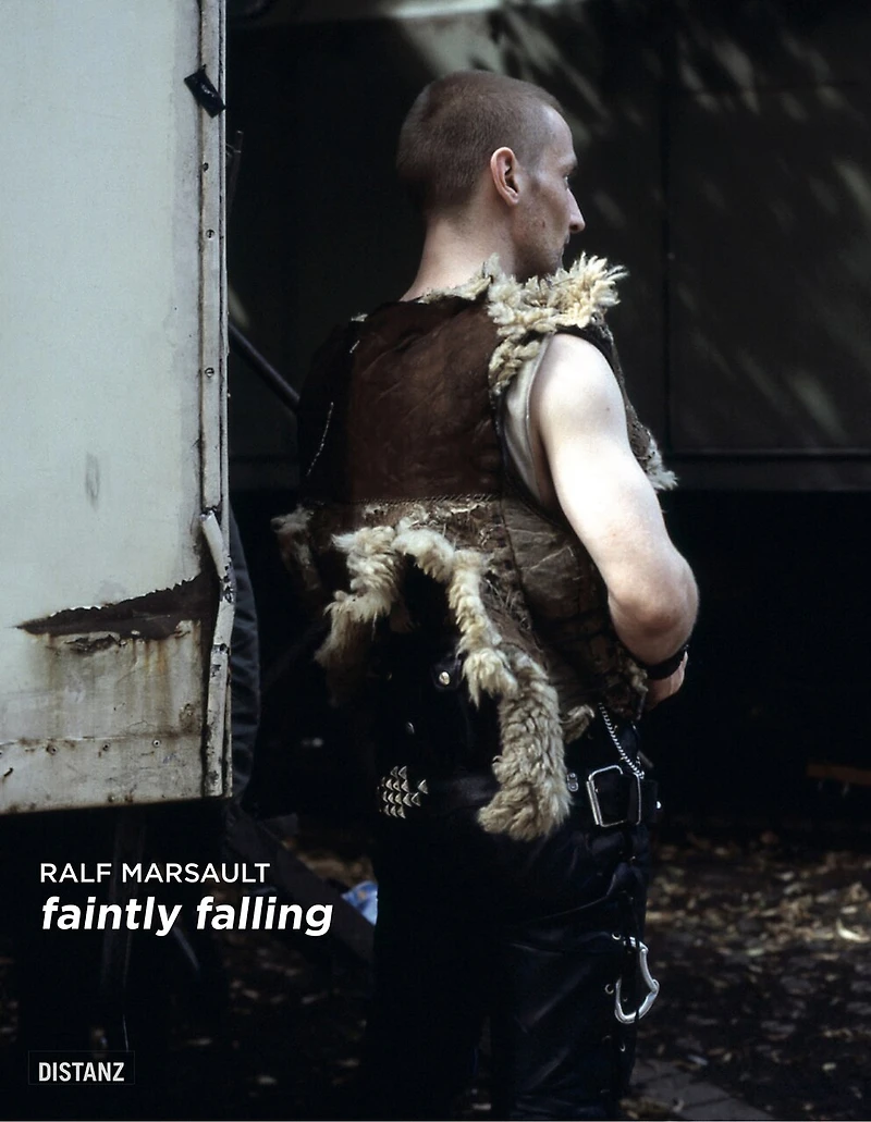 Faintly Falling: (english/french/german Edition)