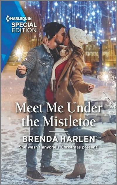 Meet Me Under the Mistletoe: A Winter Romance