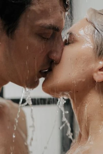 YOUR GLOWING LONGING KISS: YOU HAVE NEVER KISSED INTIMATELY IN THESE UNUSUAL PLACES