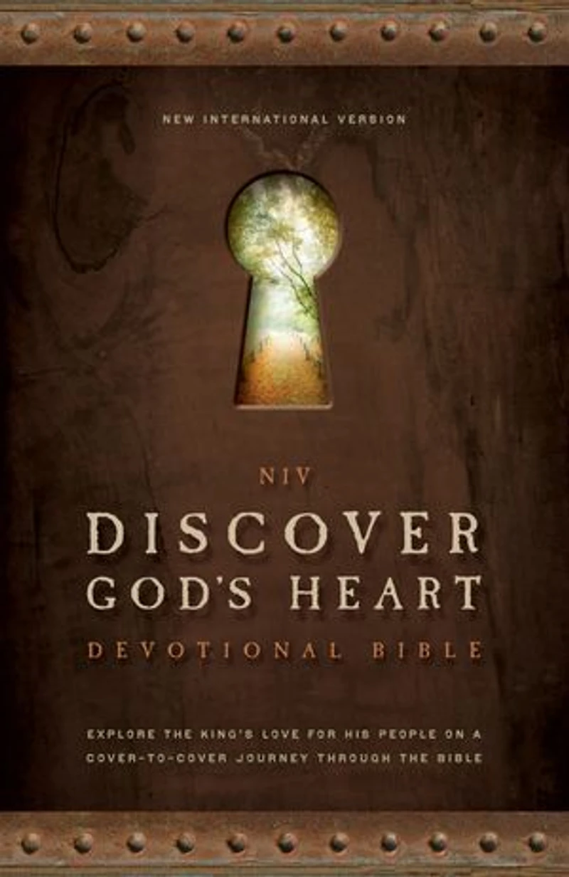NIV, Discover God's Heart Devotional Bible: Explore the King's Love for His People on a Cover-to-Cover Journey Through the Bible
