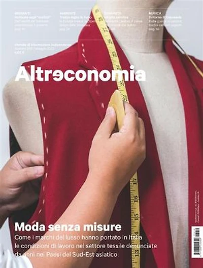 Altreconomia 259 - Maggio 2023: Moda senza misure