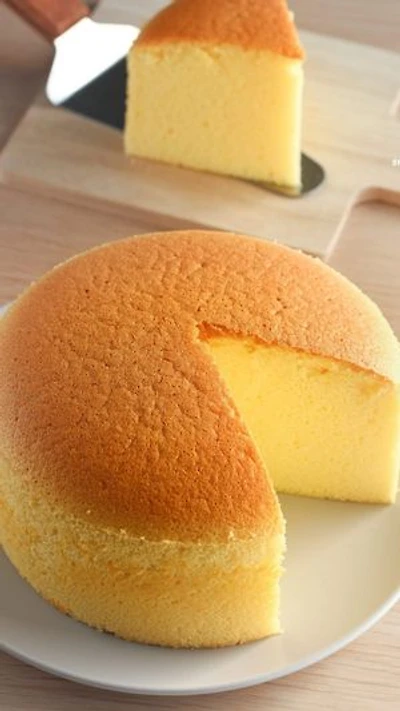 HOW TO BAKE A CAKE.: HOW TO MAKE A DELICIOUS CAKE LIKE A PRO.