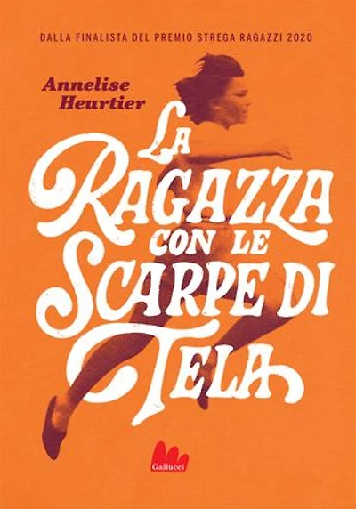 La ragazza con le scarpe di tela